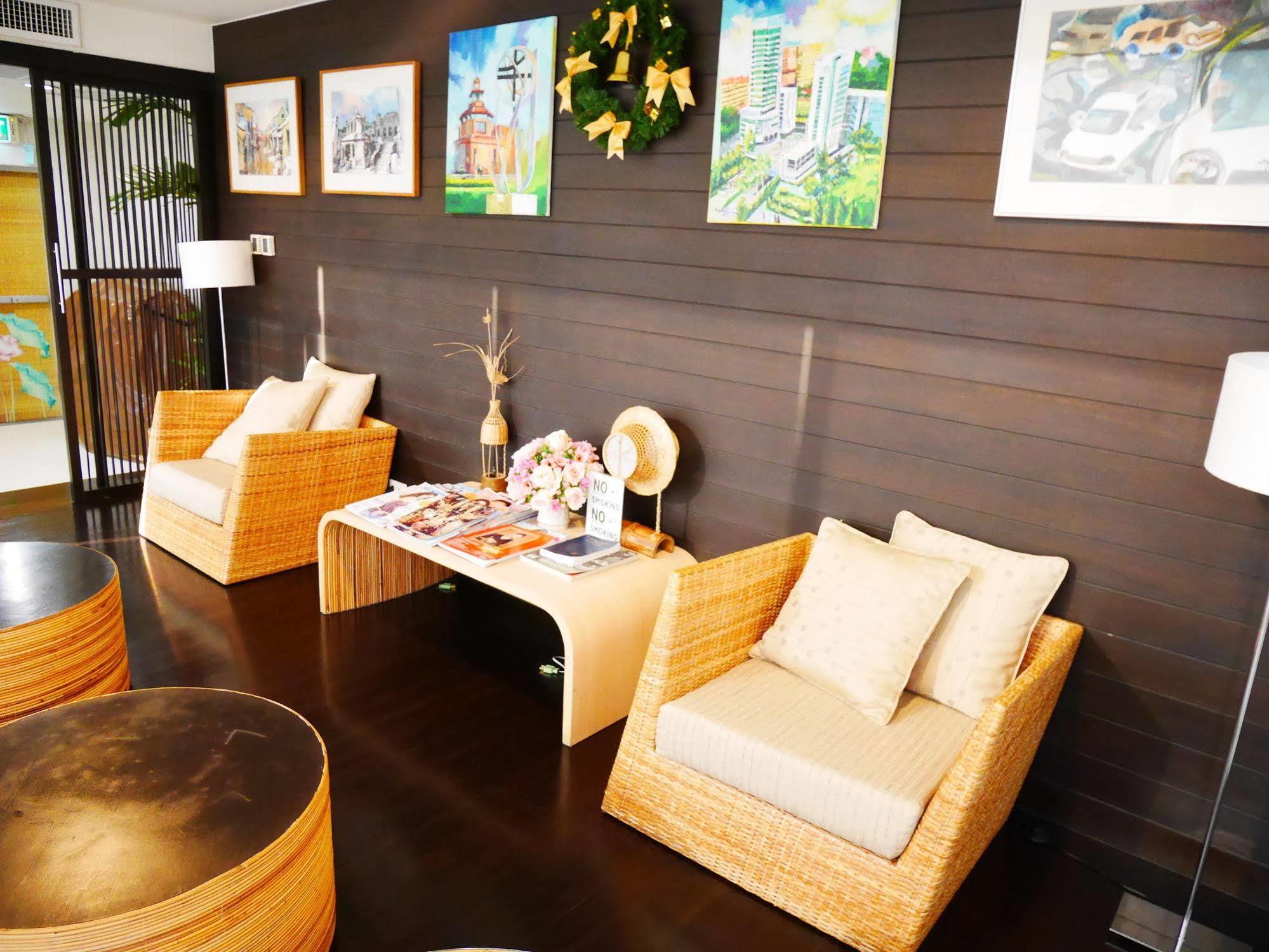 Swutel Hotel Bangkok Esterno foto