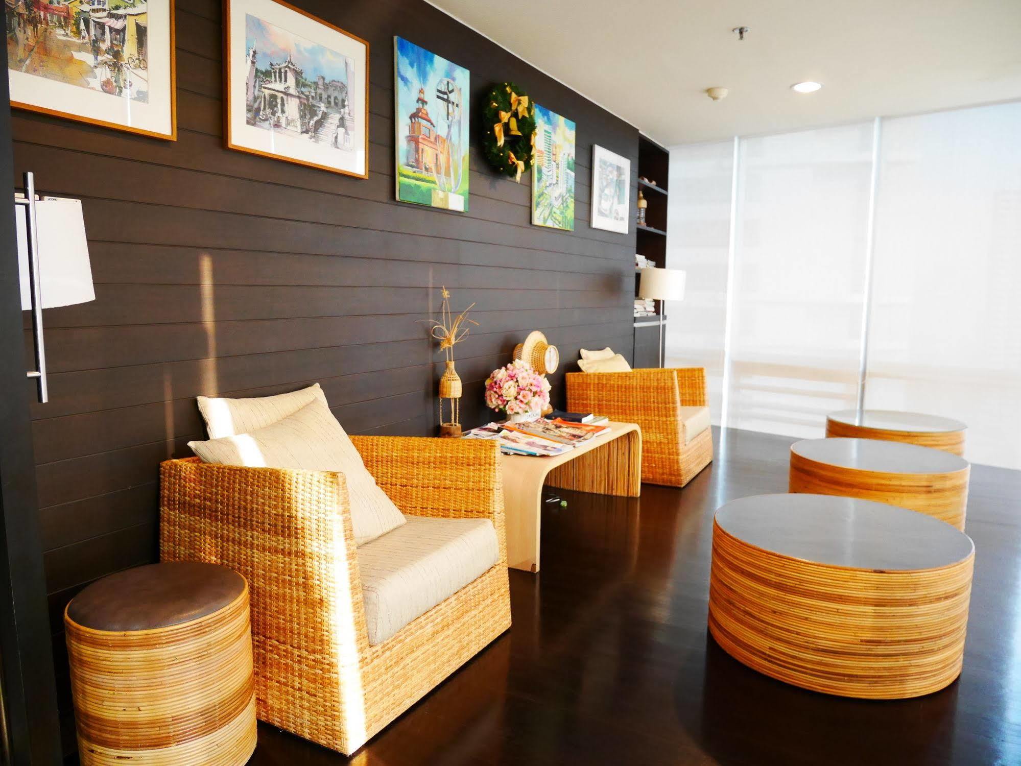 Swutel Hotel Bangkok Esterno foto